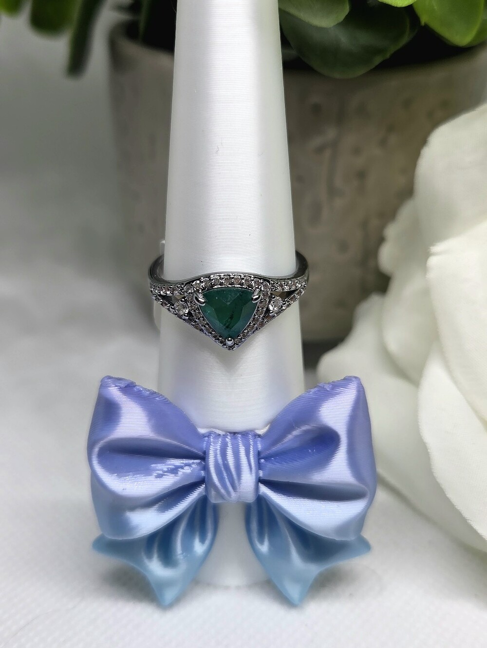 BP Emerald Triangle Halo Ring On Hematite Plating